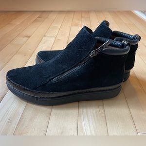 Donald J Pliner Booties